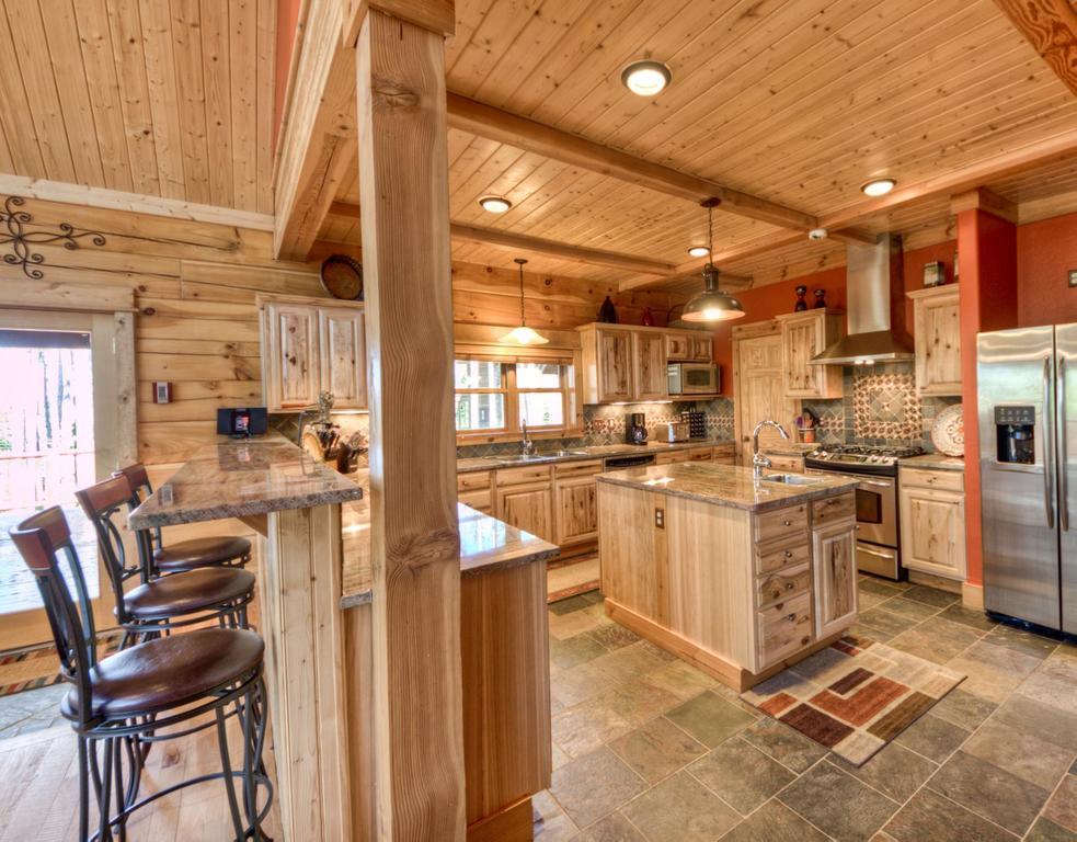 Moondance Lodge Big Sky Bagian luar foto
